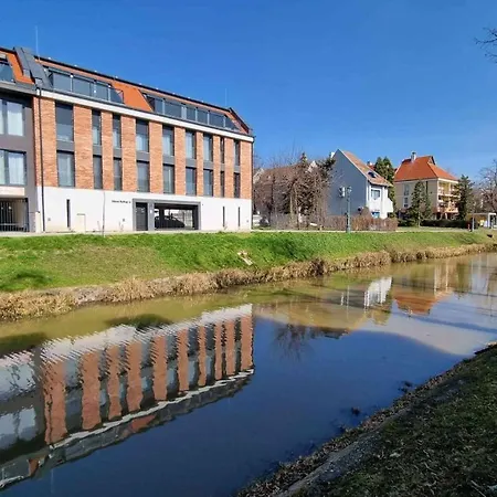 Viktoria Apartament *